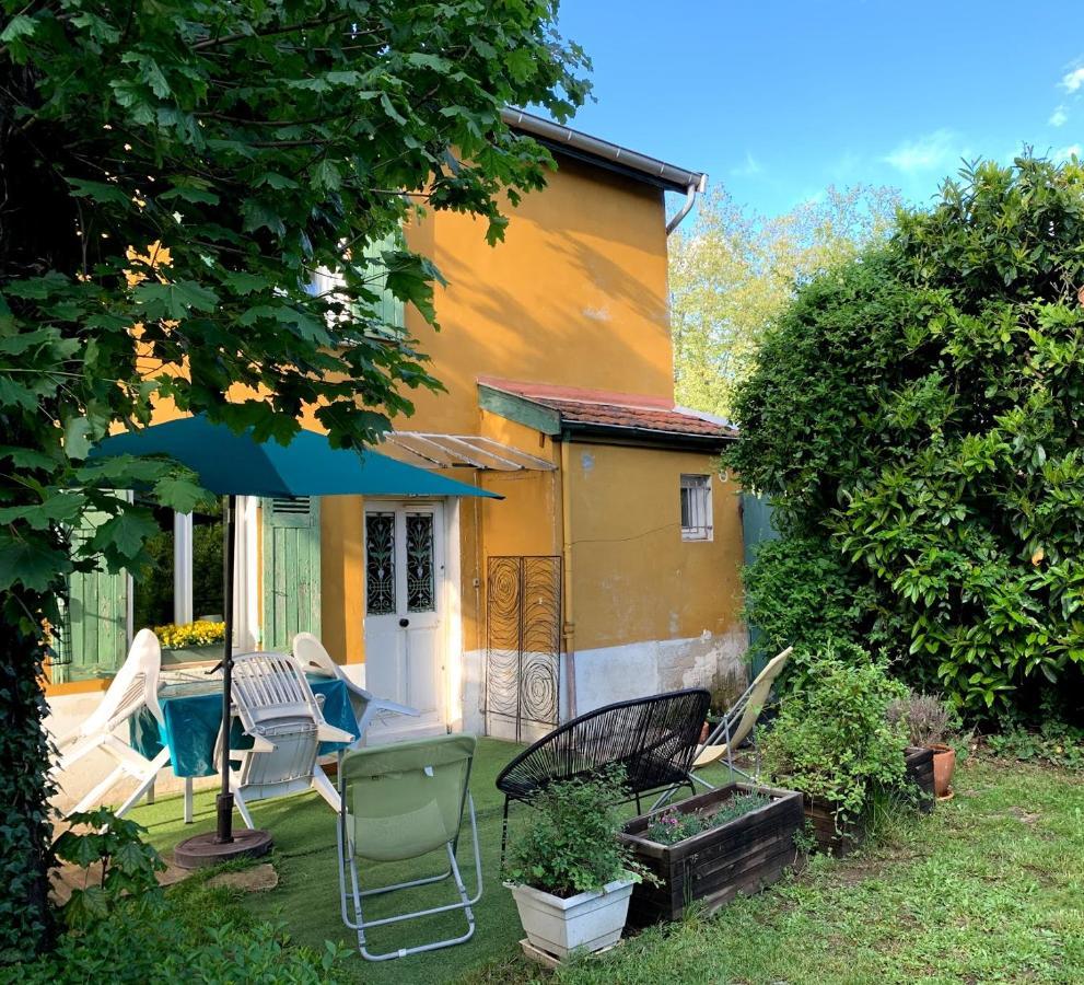 "La Petite Maison" サント・フォワ・レ・リヨン エクステリア 写真